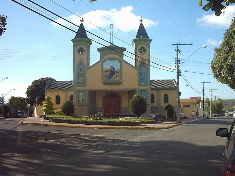 ALFENAS-MG-IGREJA DE SO PEDRO-FOTO:VALTTERLIMA - ALFENAS - MG