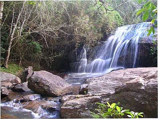 CACHOEIRA DA LOCALIDADE DO POTREIRO-FOTO:@SABRINA KULITS - ALFREDO VASCONCELOS - MG