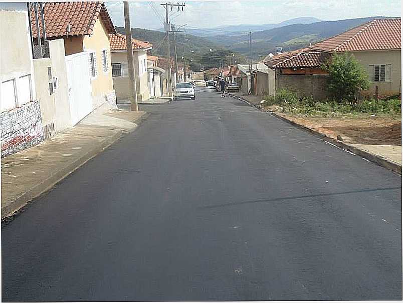 IMAGENS DA CIDADE DE ALPINPOLIS - MG - RUA MANAUS - BAIRRO SANTA EFIGNIA - ALPINPOLIS - MG