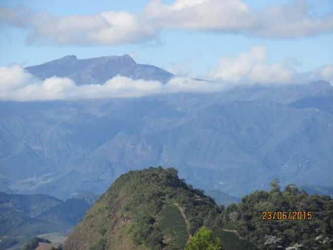 PICO DA BANDEIRA, POR MARESSA FERNANDA DE LIMA BARRETO - ALTO CAPARA - MG