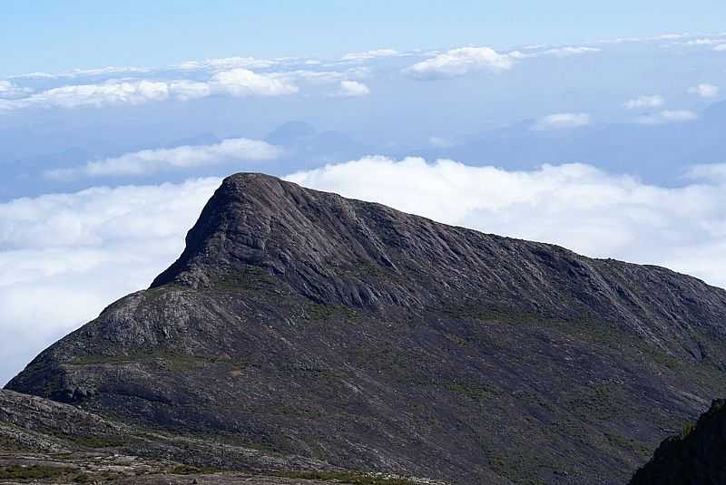 ALTO CAPARA-MG-PICO DO CRISTAL-FOTO:ELPDIO JUSTINO DE ANDRADE - ALTO CAPARA - MG