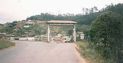 PRTICO DA CIDADE-FOTO:MONTANHA  - ALTO JEQUITIB - MG