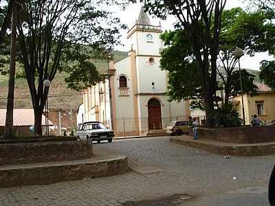 PRAA DA IGREJA-FOTO:DANIELA HERDY PEDROS - ALVORADA - MG