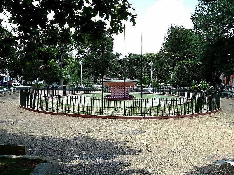 ANDRADAS-MG-CHAFARIZ NA PRAA DA MATRIZ-FOTO:ROGRIO SANTOS PEREIRA - ANDRADAS - MG