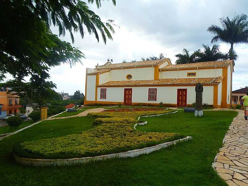 IGREJA DO ROSARIO  - ANDRELNDIA - MG