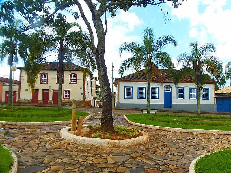 CENTRO HISTRICO DE ANDRELNDIA
SOBRADO DAS LARANJEIRAS E SOLAR DE JOS BERNARDINHO ALVES
- ROTEIRO COLONIAL - - ANDRELNDIA - MG