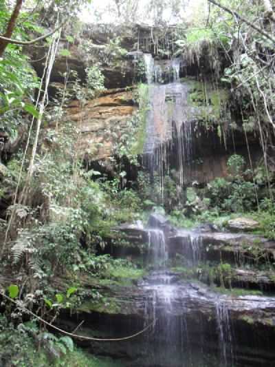 CACHOEIRA EM ANDRELNDIA -  POR BEATRIZ SOUZA - ANDRELNDIA - MG