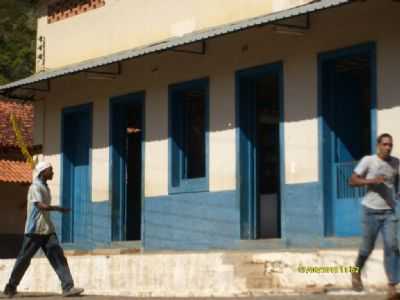 CASA- BAETA, POR HELOISA MOUTINHO ROCHA - ANGUSTURA - MG