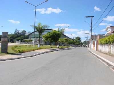 PRAA CUTURAL E DE ESPORTE, POR ALBANO CHAVES FARIA - ANTNIO CARLOS - MG