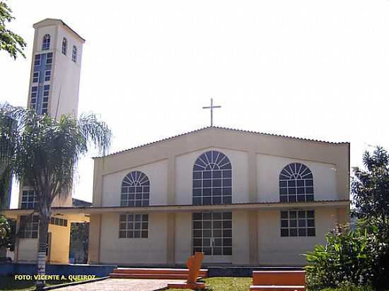 IGREJA MATRIZ DE N.S.DAS DORES-FOTO:VICENTE A. QUEIROZ - ANTUNES - MG