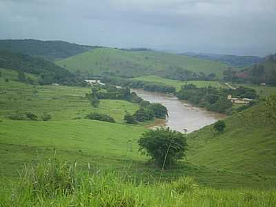 RIO POMBA-FOTO:GIL SERGIO MIRANDA  - ARACATI DE MINAS - MG