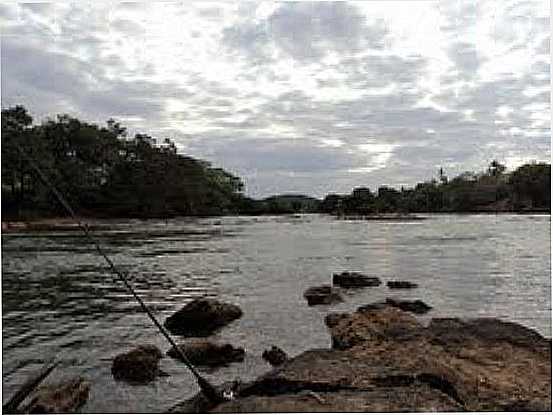 CACHOEIRA EM ARACATI-FOTO:CARLIMPESCADOR  - ARACATI DE MINAS - MG