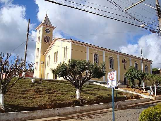 IGREJA MATRIZ DE ARAPONGA-MG-FOTO:BELQUIOR - ARAPONGA - MG