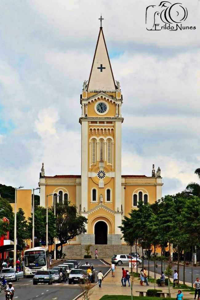 MATRIZ DE SO DOMINGOS, POR ERILDO NUNES FRAZO - ARAX - MG