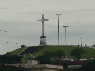 PRAA DO CRUZEIRO NA CIDADE, POR LEANDRO BORGES - AREADO - MG