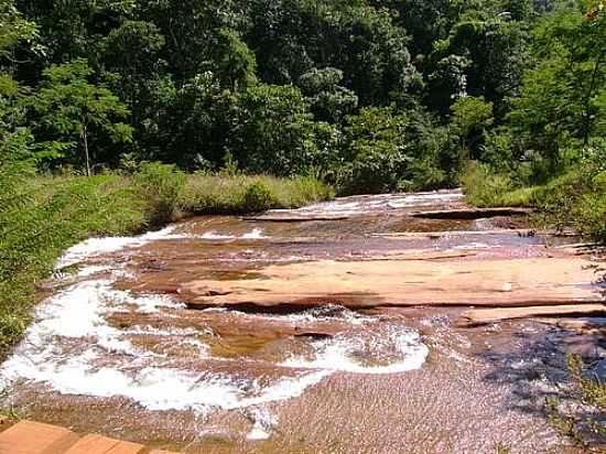 AFLUENTE DO RIO ITAMARANDIBA-FOTO:GILDAZIO FERNANDES [PANORAMIO] - ARICANDUVA - MG