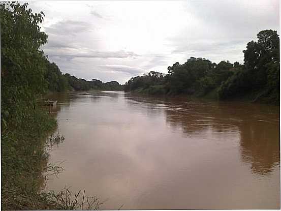 , POR LARISON PIO - ARINOS - MG