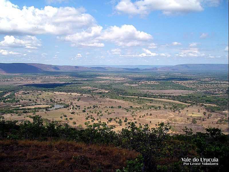 SERRA DA RETIRADA FOTO LEONEVALADARES  - ARINOS - MG