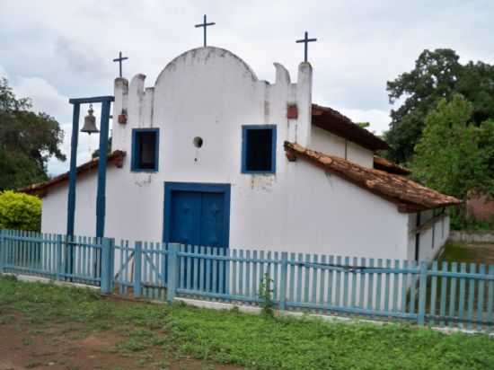 IGREJA,  ARINOS, POR LUCIANO NG. XAVIER - ARINOS - MG