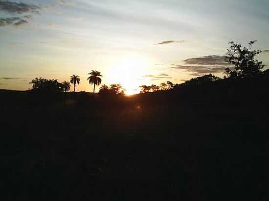 PR DO SOL NA FAZENDA TAMBURILZINHO-FOTO:JOAO PAULO CARVALHO  - ARISTIDES BATISTA - MG