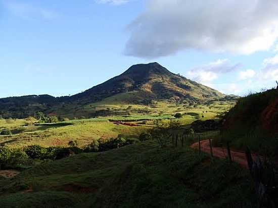 MONTANHA CONHECIDA COMO VULCO-FOTO:FABIANOPAIS  - ASTOLFO DUTRA - MG