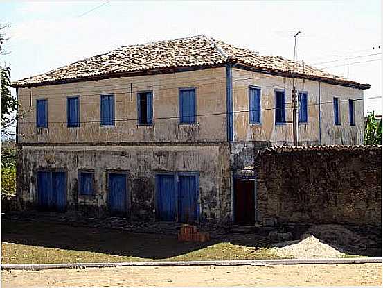 CASARO COLONIAL-FOTO:MONTANHA  - BAO - MG