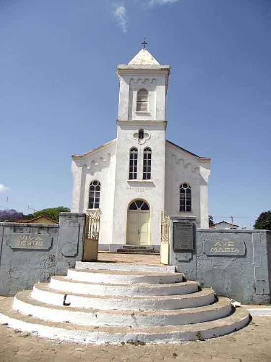 IGREJA-FOTO:MONTANHA  - BAO - MG