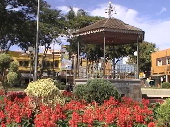 PRAA CENTRAL , POR THALES MATTOS - BAMBU - MG