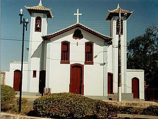IGREJA EM BAMBU-FOTO:MONTANHA - BAMBU - MG