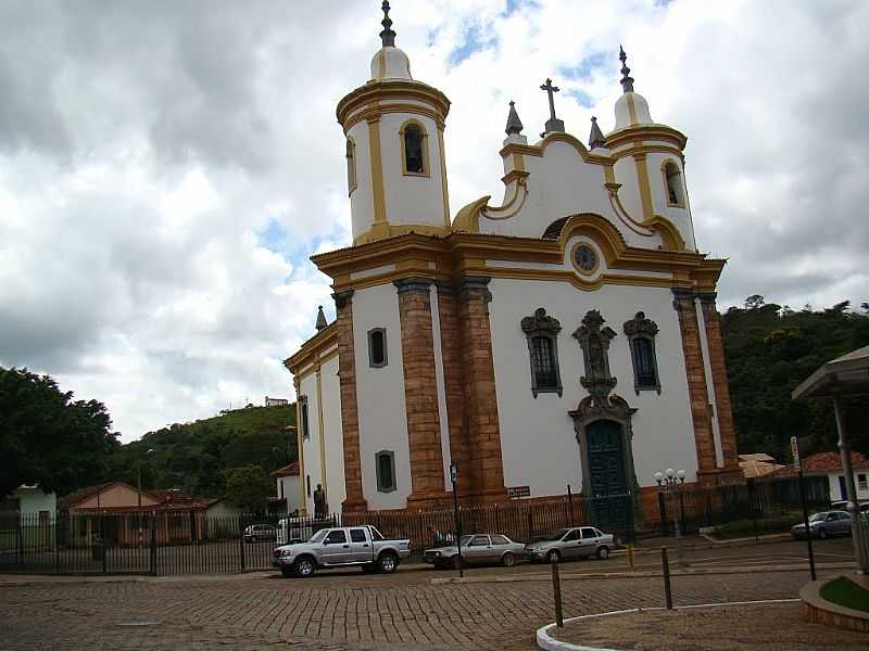 BARO DE COCAIS-MG-MATRIZ DE SO JOO BATISTA-FOTO:JAIRO NUNES FERREIRA - BARO DE COCAIS - MG