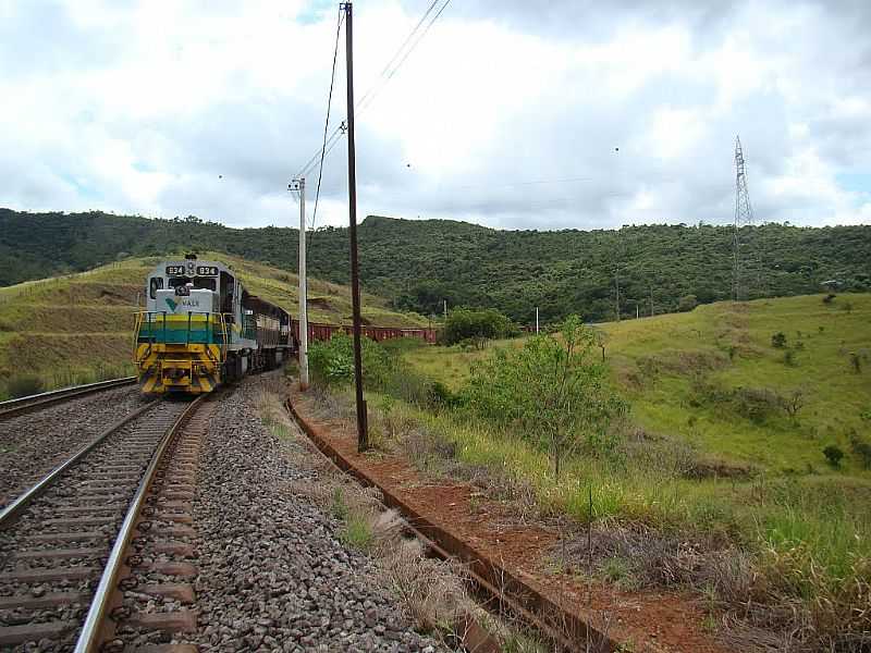 BARO DE COCAIS-MG-TREM DE CARGA DA VALE-FOTO:JAIRO NUNES FERREIRA - BARO DE COCAIS - MG