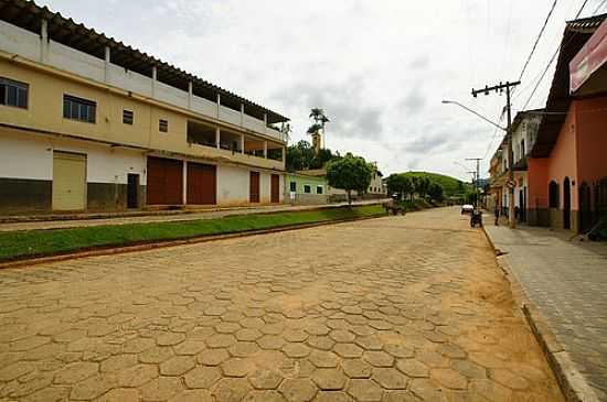 RUA DE BARO DE MONTE ALTO-FOTO:SGTRANGEL - BARO DE MONTE ALTO - MG