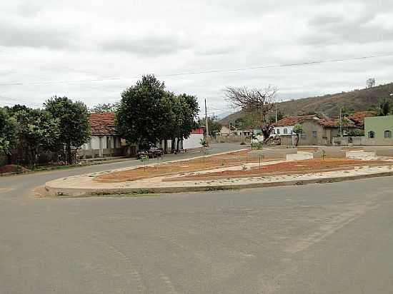 BARRA DO CUIET-MG-PRAA NO TREVO DE ENTRADA DA CIDADE-FOTO:GUSTAVO STURZENECKER - BARRA DO CUIET - MG