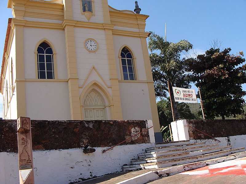 BARRA FELIZ-MG-IGREJA DO DISTRITO-FOTO:MLADEIRA - BARRA FELIZ - MG