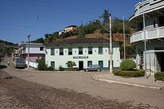 ANTIGO CASARIO,HOJE HOTEL EM BARRA LONGA-MG-FOTO:GERALDO SALOMO - BARRA LONGA - MG