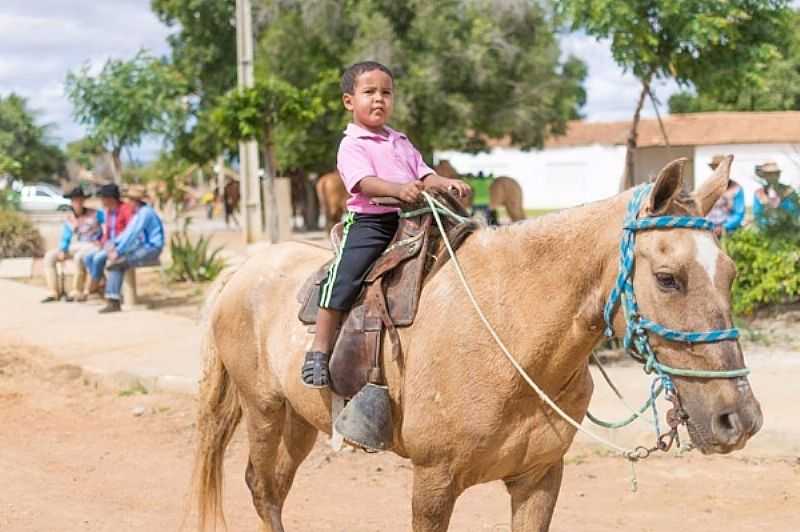 FESTA DE SO PEDRO E BARREIRO BRANCO CAVALGADA E TRILHA - BARREIRO BRANCO - MG