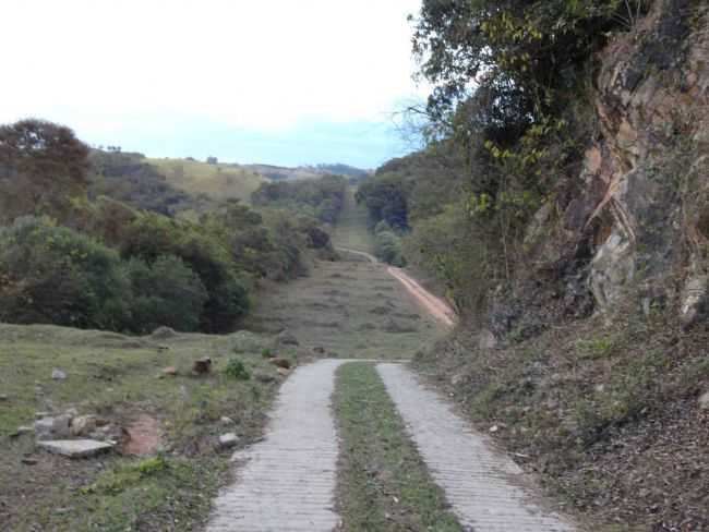 CAMINHO PARA ARROJADO LISBOA, POR JAIME HENRIQUE PARREIRAS - BELO VALE - MG