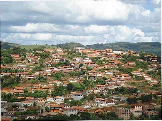 VISTA DA CIDADE, POR LAYLA - BERILO - MG