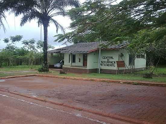 EM VILA PITINGA-AM-FOTO:VILA DO PITINGA[PANORAMIO] - VILA PITINGA - AM