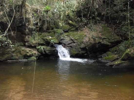 , POR BEATRIZ MAIOLI - BOM JARDIM DE MINAS - MG