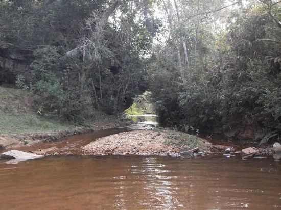  POR BEATRIZ MAIOLI - BOM JARDIM DE MINAS - MG