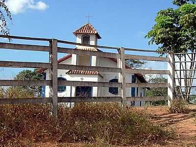 IGREJA-FOTO:MONTANHA  - BOM JESUS DO AMPARO - MG