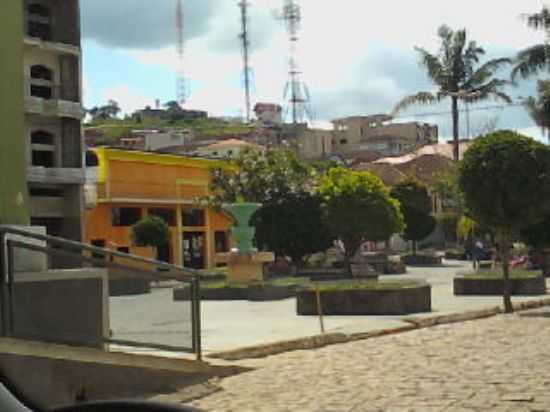 CENTRO, POR EMANUEL - BOM REPOUSO - MG