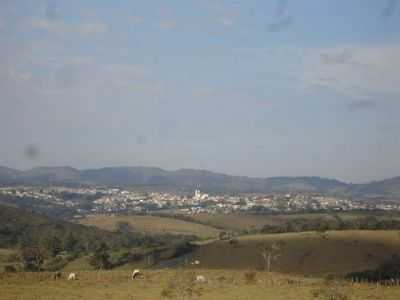  BOM SUCESSO.MG ,TENDO AO FUNDO A SERRA., POR HERBERT SOARES MENDES - BOM SUCESSO - MG
