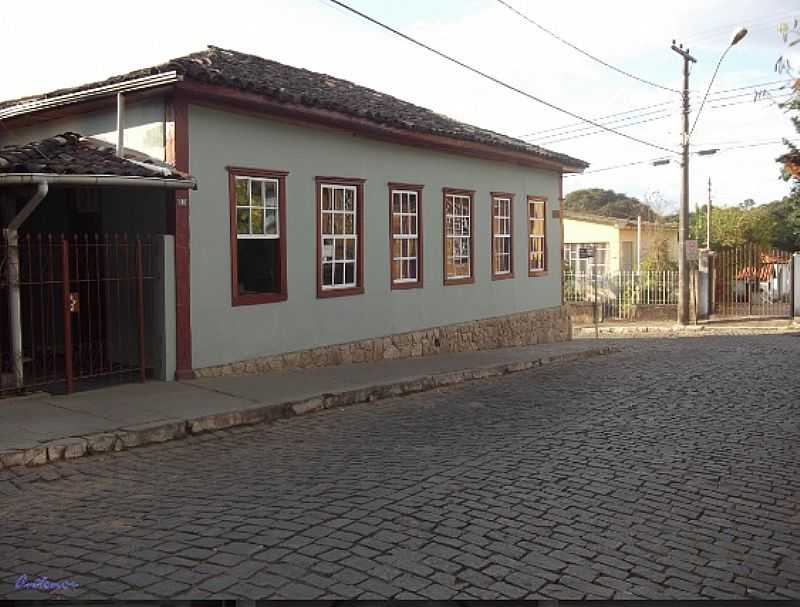 BONFIM-MG-CASARO COLONIAL-FOTO:ANTONOR - BONFIM - MG