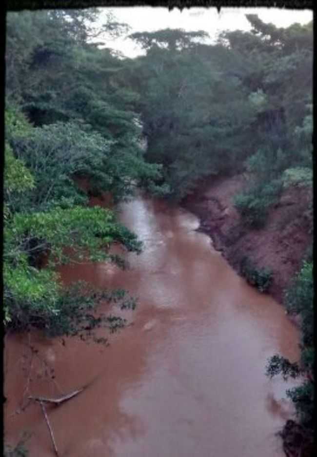 PANORMICA DO RIBEIRO SANTO ANDR, VISTA DO ALTO DA PONTE..., POR POETA NUNES DE SOUZA - BONFINPOLIS DE MINAS - MG