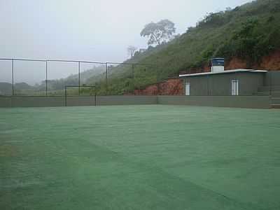 QUADRA DE ESPORTES-FOTO:ROBERTO GLORIA - BORBA GATO - MG