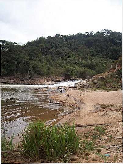 CACHOEIRA , POR LILLYAN ALVES - BRS PIRES - MG
