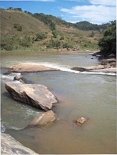 CACHOEIRA , POR LILLYAN ALVES - BRS PIRES - MG