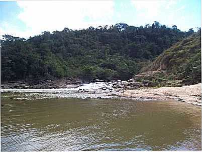 CACHOEIRA , POR LILLYAN ALVES - BRS PIRES - MG